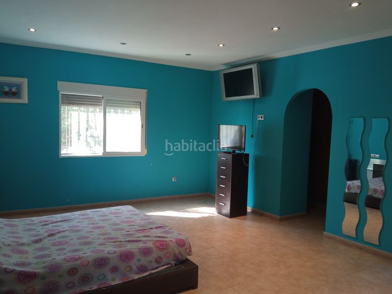 Foto cb08b60a-5cbc-4b6d-a2b8-87998aeccc54. Xalet amb xemeneia calefacció aparcament a Catral