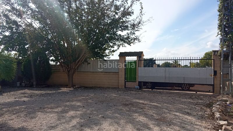 Foto eb7ce504-ccfc-4466-b1e4-9189f2b8aa69. Xalet amb xemeneia calefacció aparcament a Catral