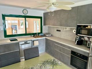 Xalet a Avenida touroperador kuoni 27. Chalet en peqeño complejo de 4 en maspalomas