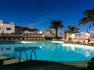 Casa en Calle el greco 32. Bungalow en arguineguin los caideros