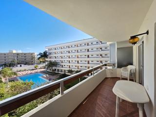 Apartament a Avenida de tirajana 15. Apartamento a pocos metros del c c yumbo