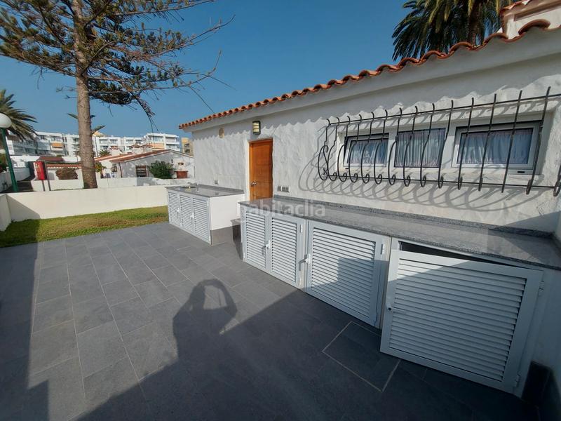 Foto 0dc8837f-e85e-4d7c-a86d-8d01131832bb. Alquiler casa adosada en calle barcelona 1 bungalow en centro de playa del ingles en San Bartolomé de Tirajana