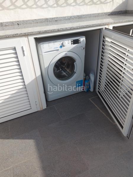 Foto 28ca1a46-d894-4283-a019-686be4a64f69. Lloguer casa adossada a calle barcelona 1 a Playa del Inglés San Bartolomé de Tirajana