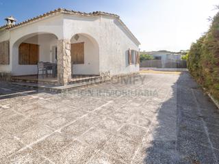 Casa en Calle mallols 13. Casa en lescala