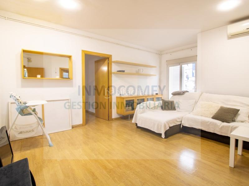 Foto 8dc49f60-f1dd-472f-bb67-1e4e7325903d. Piso en calle floridablanca 14 piso en venta en llança en Llançà