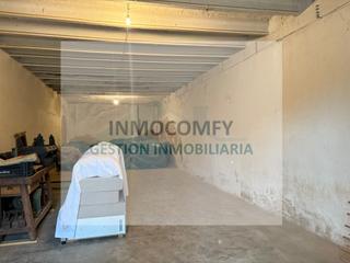 Lloguer Local Comercial a Avenida president companys s/n. Local en alquiler en la bisbal