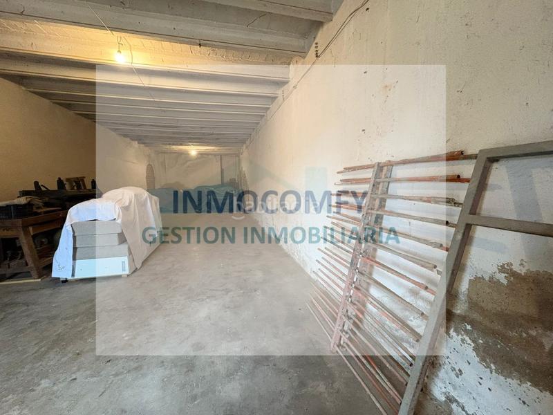 Foto 8c986bd1-4fac-42d4-94c3-785ca4b5f8b8. Lloguer local comercial a avenida president companys s/n a Bisbal d´Empordà (La)