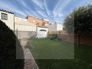 Casa  Calle aigueta, l' 39. Casa en venta en la bisbal dempordà