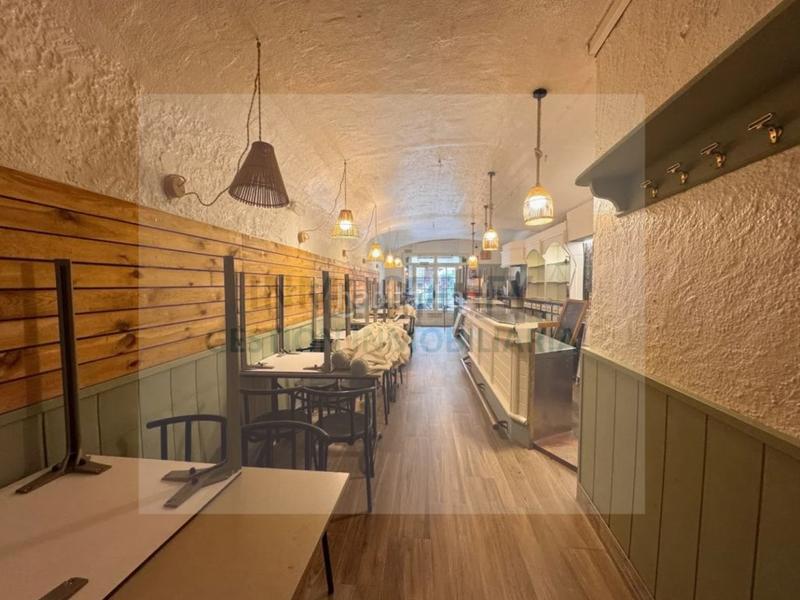 Foto d5ecd6ea-1708-4c66-a28c-e2e0bb1c9a88. Location local commercial dans calle ample 17 dans Bisbal d´Empordà (La)