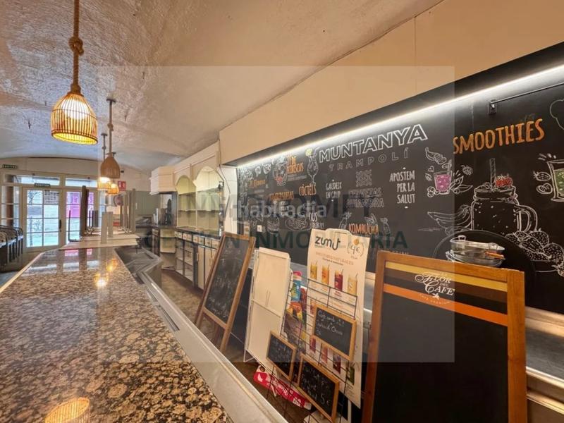 Foto 3d5114cd-1fec-419c-a2a9-8529ebba996d. Rent business premise in calle ample 17 in Bisbal d´Empordà (La)