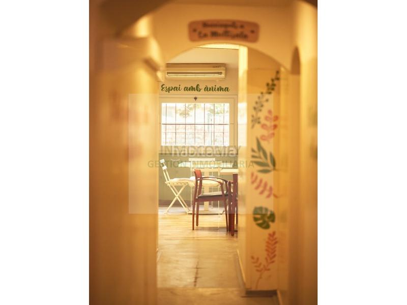 Foto 93a1e7d2-ee74-4df3-963a-aefc677ede00. Rent business premise in calle ample 17 in Bisbal d´Empordà (La)