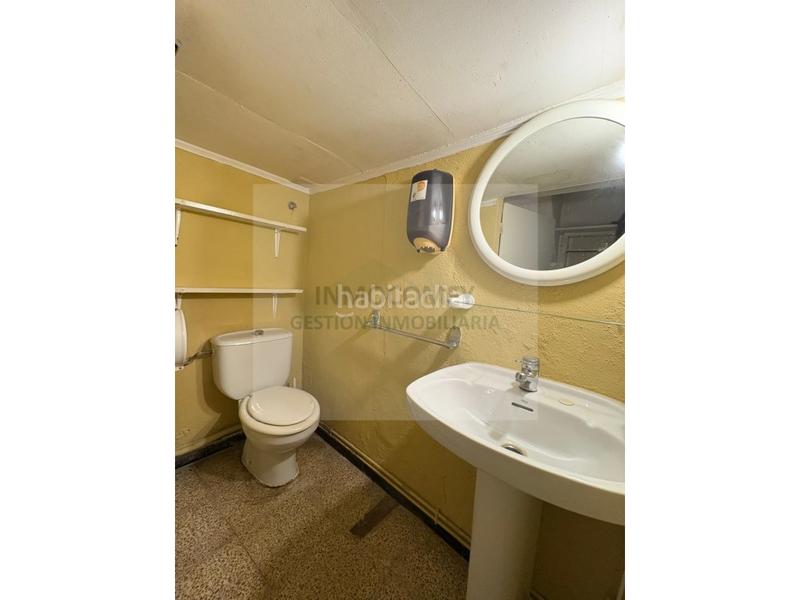 Foto 066c049b-eba9-4e44-a51f-3a6cc02f40b6. Lloguer local comercial a calle germans sitjar 4 a Bisbal d´Empordà (La)