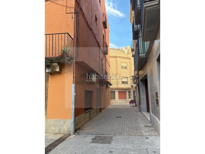 Foto 5559dd80-135a-485d-a188-45e2e0d95f55. Lloguer local comercial a calle germans sitjar 4 a Bisbal d´Empordà (La)