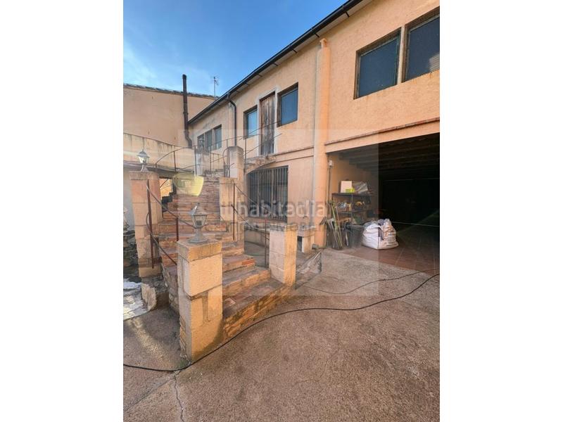 Foto f28b75b8-3afd-4f78-b32d-c5086061782c. Casa a calle carme carles-vul. 1 a Forallac