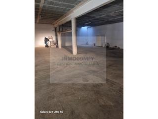 Locale commerciale in Calle Sicilia 60