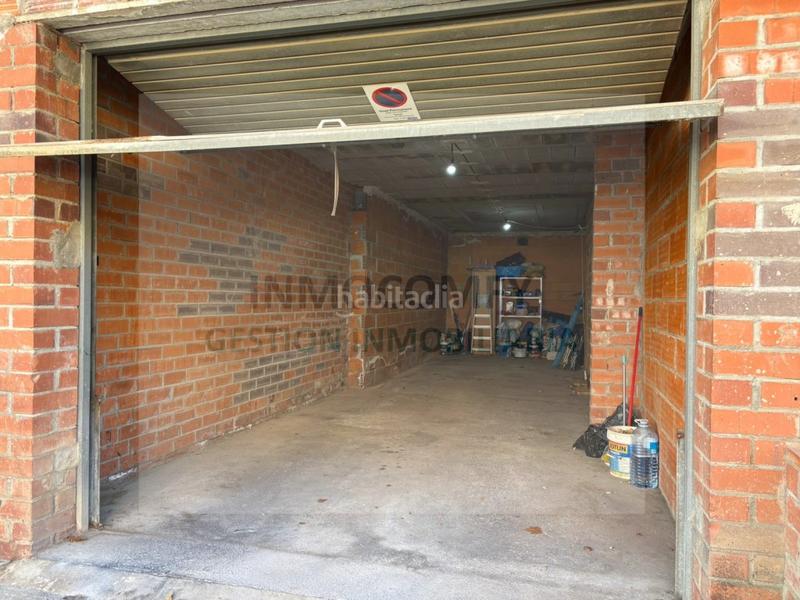 Foto 8389a53f-5e08-4474-8dbf-9fc32d3ee280. Casa in calle sicilia 52 in Bisbal d´Empordà (La)