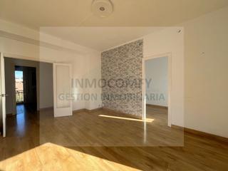 Flat in Calle Sis D'Octubre De 1869 121