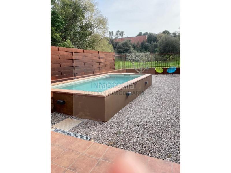 Foto 6a66d819-598b-4105-8ec4-0fed4b2746e0. Casa amb aparcament a Forallac