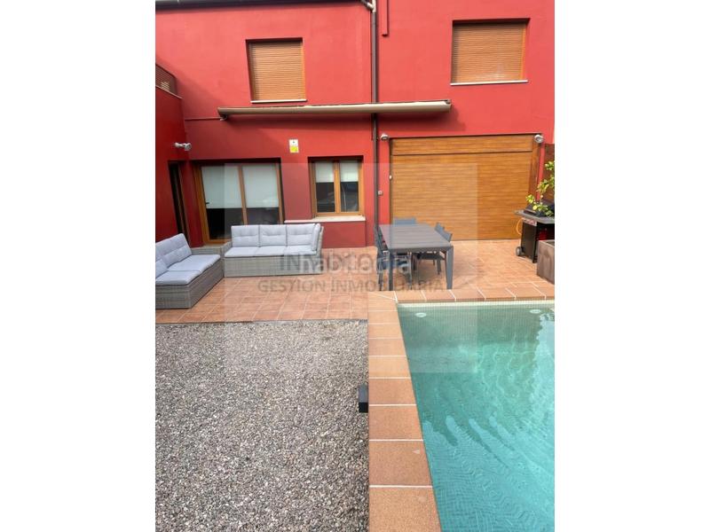 Foto ccc9f107-7640-48a7-9fd9-adfa15645e0c. Casa amb aparcament a Forallac