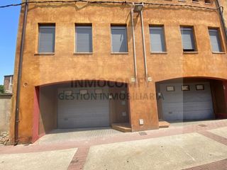 Casa a Calle pedro, del 99. Casa en venta en la bisbal dempordà