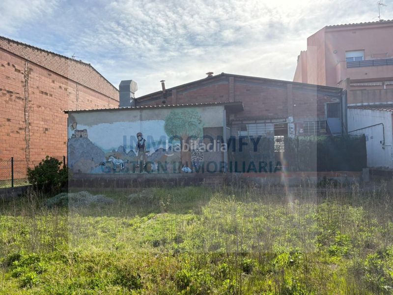 Foto 510123d4-17ce-4459-96b8-637867cc1ac7. Local comercial en calle paral.lel 88 local edificable con gran potencial urbanístico en Bisbal d´Empordà (La)