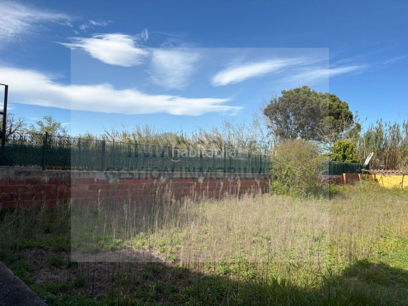 Foto b4b8ced5-e1f4-43e7-b11e-3cde29d5668a. Local comercial en calle paral.lel 88 local edificable con gran potencial urbanístico en Bisbal d´Empordà (La)