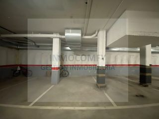 Aparcament cotxe  Calle rec del moli. Garaje en venta en la bisbal dempordà