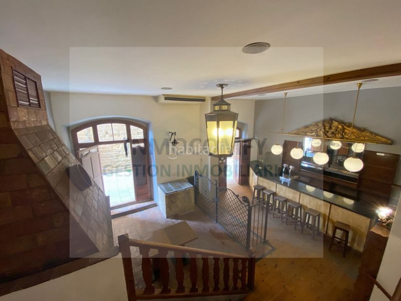 Foto 4c33d680-00f7-4b18-85ef-502b2802eec8. Edifici a Bisbal d´Empordà (La)