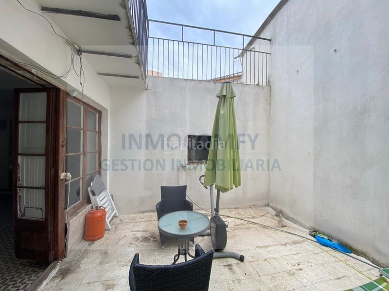 Foto 06dc6e88-1163-4847-93d4-e8ea57065f40. Edifici a Torroella de Montgrí