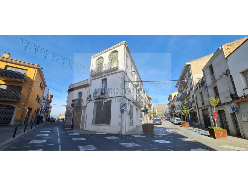 Foto 3cbf91d3-8de5-4c7d-bb8e-f0d542bb99b2. Edifici a Torroella de Montgrí