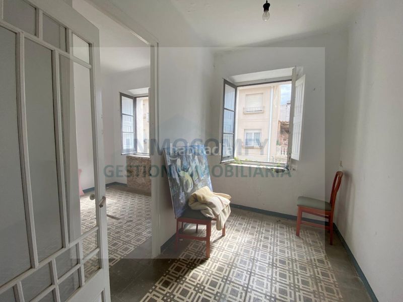 Foto 8791d708-cabe-46b8-8a0f-a60c481d7a0c. Edifici a Torroella de Montgrí