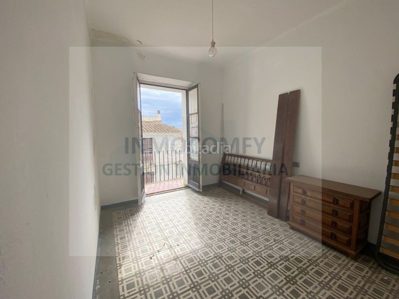 Foto c1dd6c83-7f77-48ab-8cca-2247623c91bd. Edifici a Torroella de Montgrí