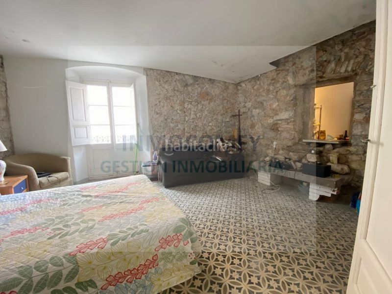 Foto f0735af1-087b-4fcf-84c4-9a68cadc1fa4. Edifici a Torroella de Montgrí