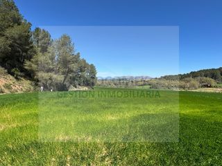 Finca rústica a Poligono 9 paraje 190 serra sa 52-p. Terreno rustico en venta en ullastret