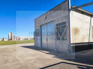 Industrial building  Calle oms dels. Nave industrial en venta en vulpellac