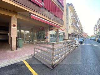 Locale commerciale  Calle jaume ii. Local en venta en la bisbal dempordà