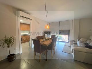 Rent Flat  Avenida josep irla. Piso en alquiler en la bisbal dempordà