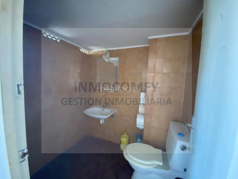 Foto 595f0cc0-93c5-4ea8-bac9-259037922c48. Business premise in calle pau casals 4 in Bisbal d´Empordà (La)