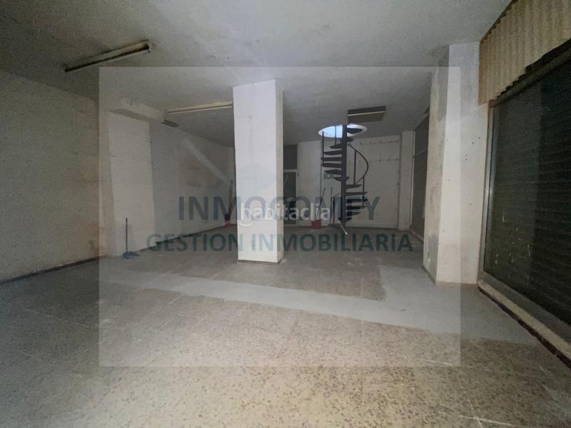 Foto a08f7284-4c7f-41f9-8e3d-a7bd2541fdf2. Business premise in calle pau casals 4 in Bisbal d´Empordà (La)