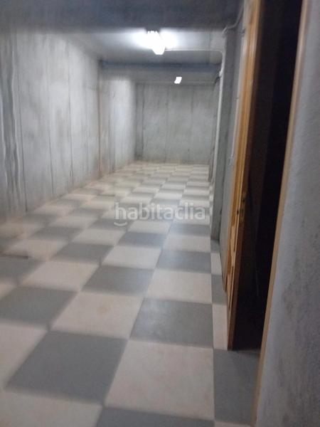 Foto 5a5f55f7-a9b5-4a81-afc3-3af266c55d66. Lloguer nau industrial a calle venecia 2 a Torres de la Alameda