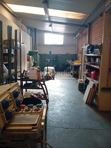 Foto 7fac36a4-4cd7-449d-bd97-74e2f7abb2f1. Industrial building in calle londres 11 in Torres de la Alameda