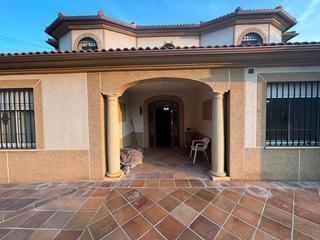 Chalet en Centro. Chalet en ubanizacion torreblanca
