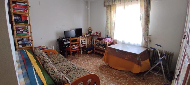 Foto a79a8d52-6570-4c44-b89c-51117e793785. Chalet with parking pool in Centro Córdoba