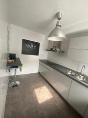 Pis a Sta. Marina - San Andrés - San Pablo - San Lorenzo. Espacioso piso reformado en pleno centro con 3 habitaciones y en