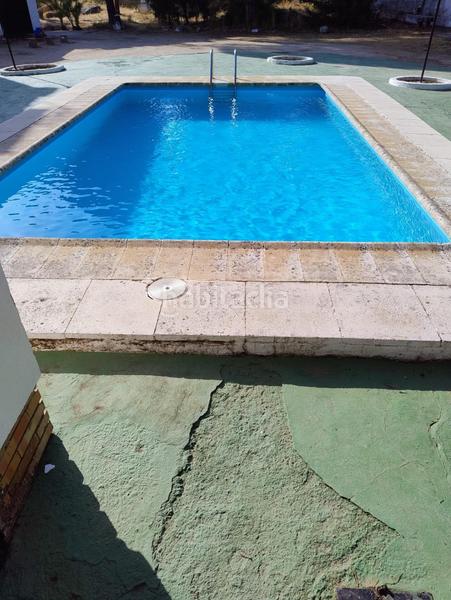 Foto 2b4a615a-dee9-48fc-ad1d-7f70ef895f2f. Casa amb piscina a Andújar