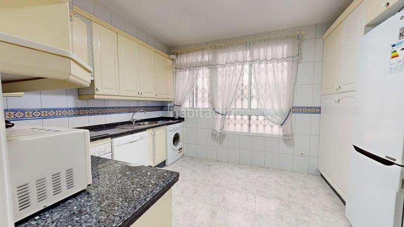 Foto 1351ef0a-c33e-470e-a315-f666018e7600. Piso magnifica vivienda situada en pleno Centro de cordoba, con 5 dormitorios, 2 baños y terraza. en Córdoba