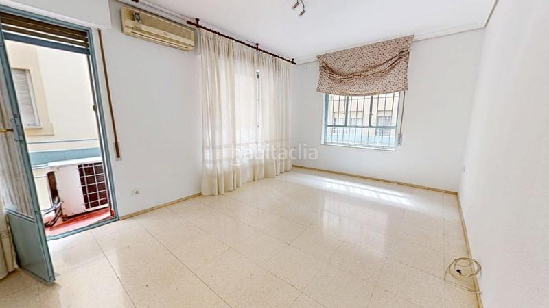 Foto 3c383d36-3e9a-4c41-9d01-38c56401666c. Piso magnifica vivienda situada en pleno Centro de cordoba, con 5 dormitorios, 2 baños y terraza. en Córdoba