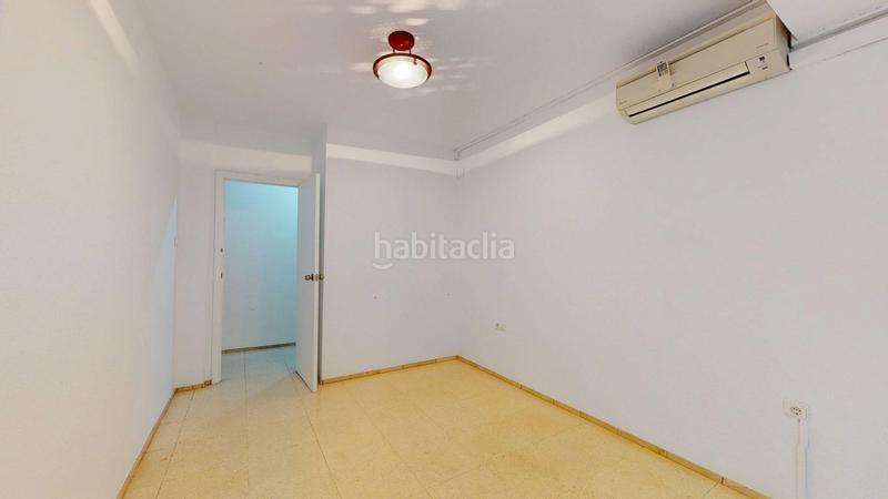 Foto 4015b48e-e230-4aa5-8457-b242d80e721b. Piso magnifica vivienda situada en pleno Centro de cordoba, con 5 dormitorios, 2 baños y terraza. en Córdoba