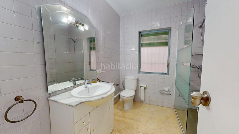 Foto 548d2b96-34f8-44dc-8946-6ff4bc9f9382. Piso magnifica vivienda situada en pleno Centro de cordoba, con 5 dormitorios, 2 baños y terraza. en Córdoba