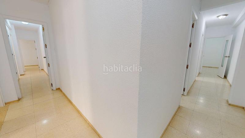 Foto 62a5a218-71a5-49da-8eb0-cfe3ec74a8b5. Piso magnifica vivienda situada en pleno Centro de cordoba, con 5 dormitorios, 2 baños y terraza. en Córdoba